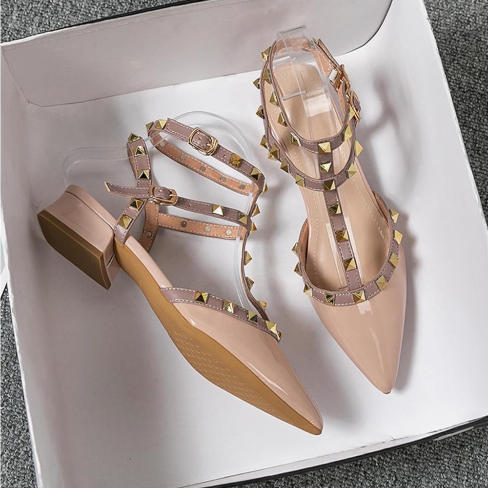 Women's Nude pink Pointed-Toe Studded T-Strap Flats - Picture 7 of 9